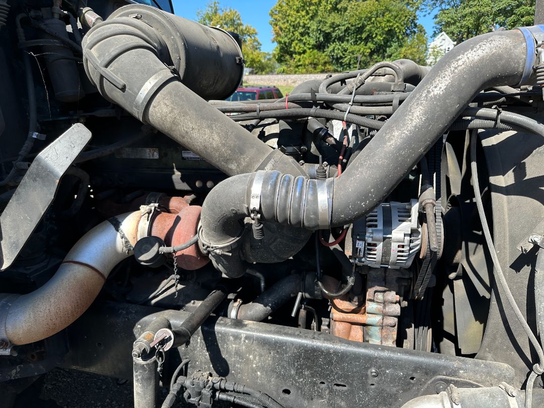 2001 FREIGHTLINER FLD 120 - Image 28